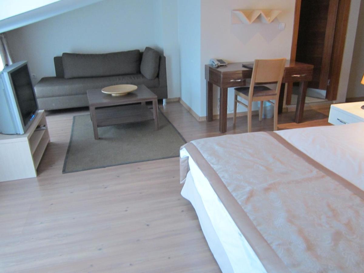 Derpa Suite Hotel Stambuł Zewnętrze zdjęcie