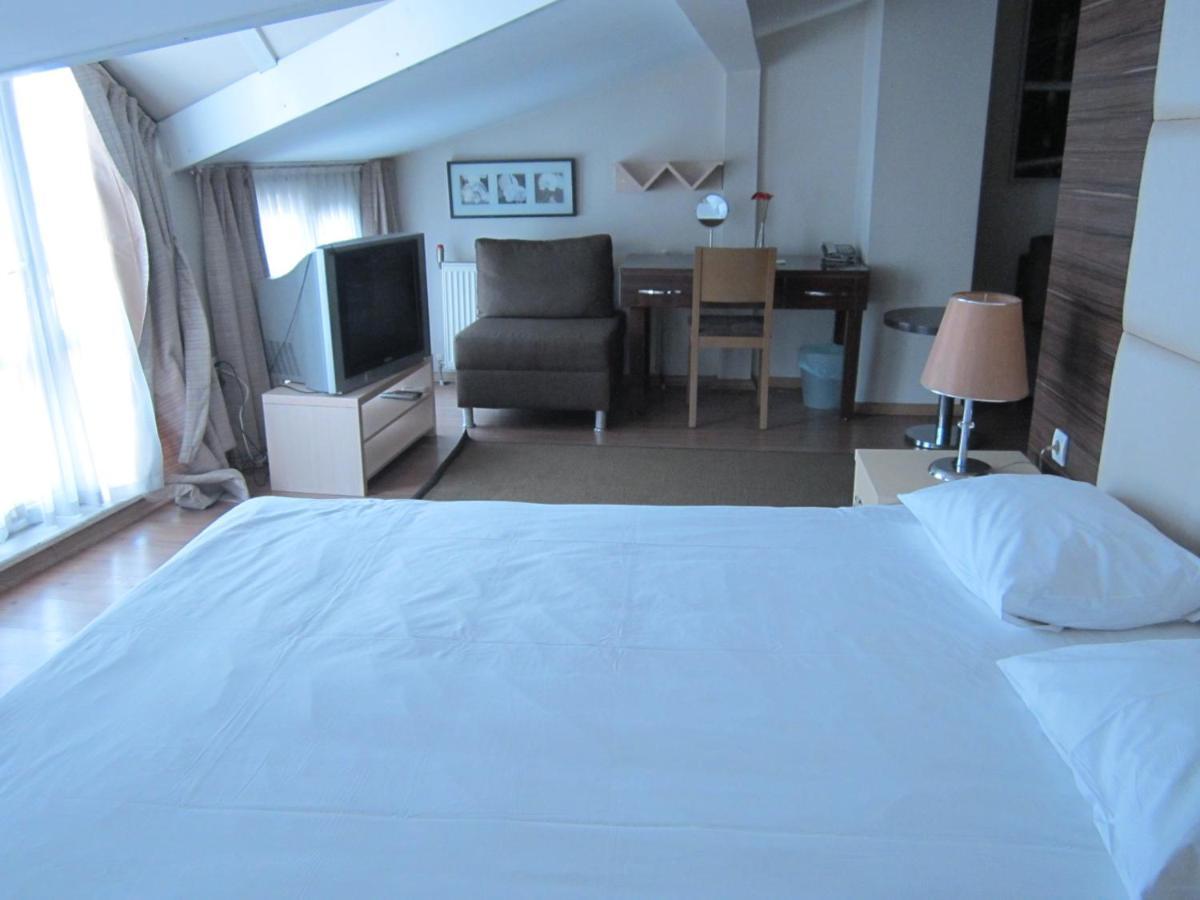 Derpa Suite Hotel Stambuł Zewnętrze zdjęcie